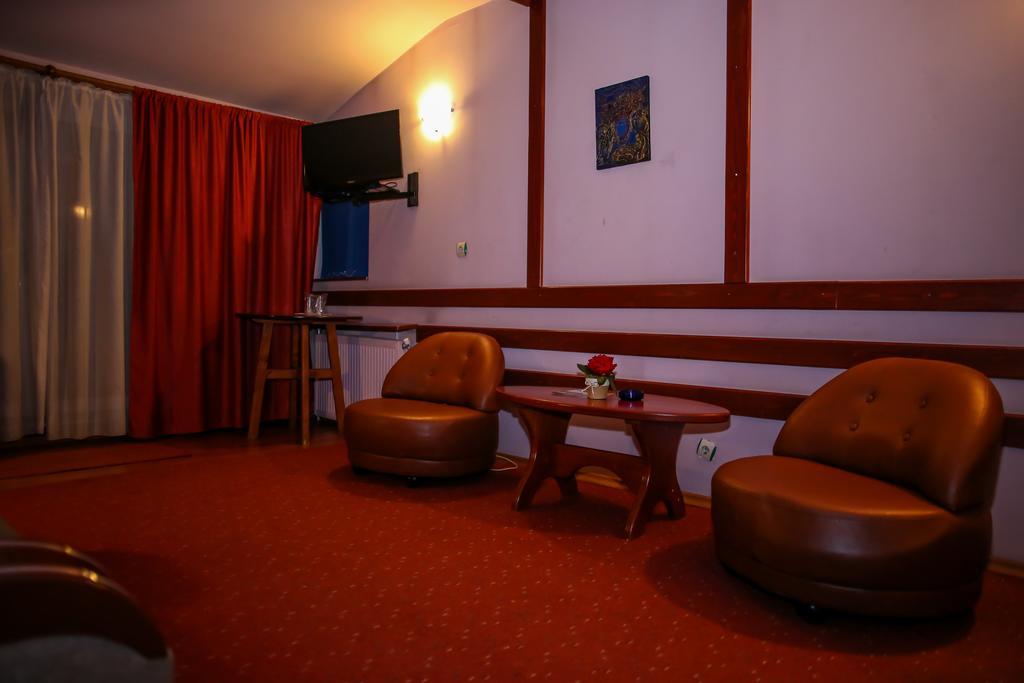 Hotel Silva Vatra Dornei Exteriör bild