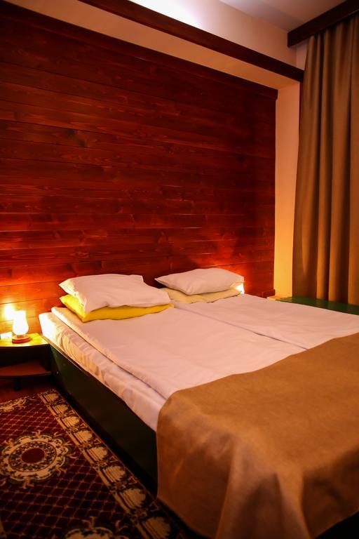Hotel Silva Vatra Dornei Exteriör bild